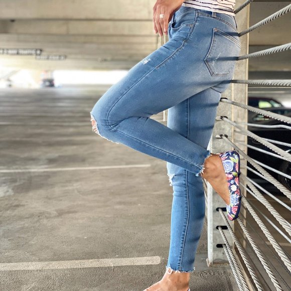 Storehouse Flats Freedom Floral Dark Blue - Picture 5 of 9